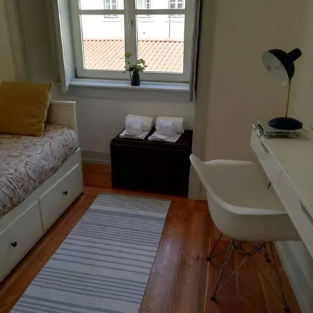 001 Bacalhoeiros Riverside Apartment *