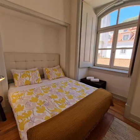 001 Bacalhoeiros Riverside Apartment