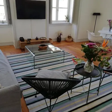 Апартаменты 001 Bacalhoeiros Riverside Лиссабон