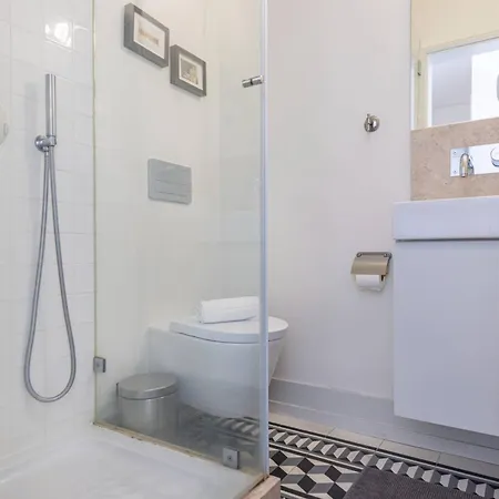 001 Bacalhoeiros Riverside Апартаменты Лиссабон