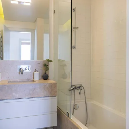 Апартаменты 001 Bacalhoeiros Riverside Лиссабон