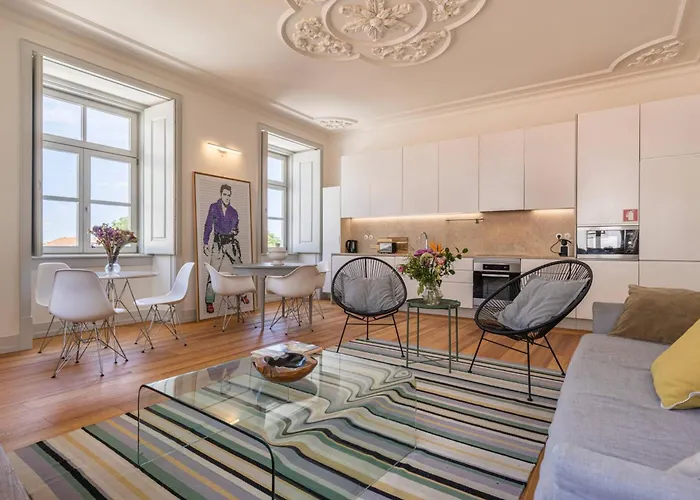 001 Bacalhoeiros Riverside شقة